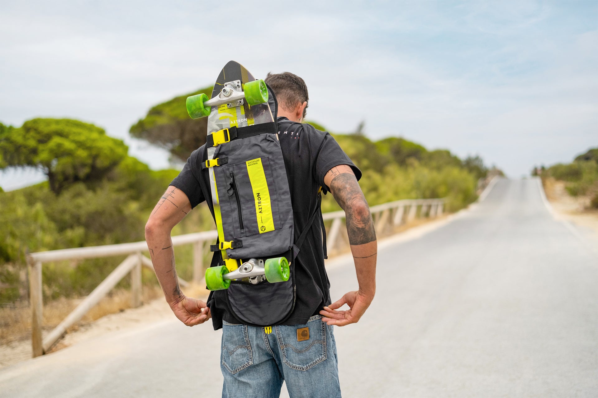 SKATEBOARD BACKPACK – Aztron